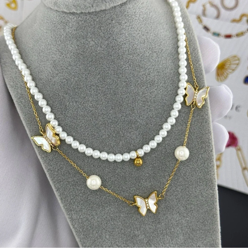 Gold Butterfly Necklace with Pearls - Picture 4 of 7